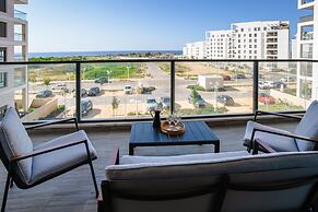 Panoramic Seaview Balcony Escape by Sea N Rent