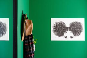 Panoramic Seaview Balcony Escape by Sea N Rent