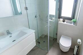 Panoramic Seaview Balcony Escape by Sea N Rent