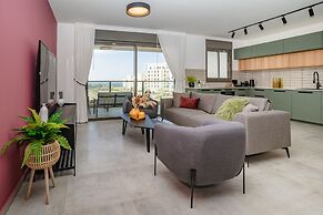 Panoramic Seaview Balcony Escape by Sea N Rent