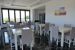 Golden Berden Boutique Hotel