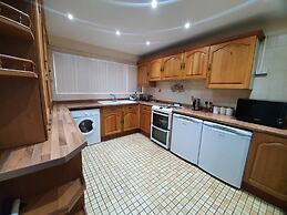 Lovely 5-bed House in Essex