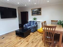 Lovely 5-bed House in Essex