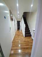 Lovely 5-bed House in Essex