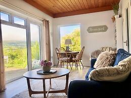 Ballygally Seaview and Garden 1 Bedroom Hideaway