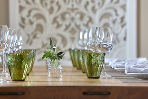 Grace Villas Collection