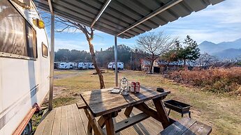 Gapeyong Unak Holiday Caravan