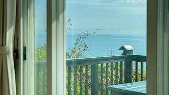 Namhae Montmartre Pension