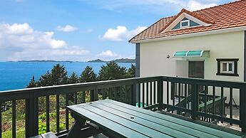 Namhae Montmartre Pension