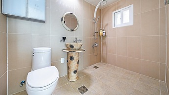 Namhae Montmartre Pension