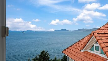 Namhae Montmartre Pension