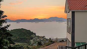 Namhae Montmartre Pension