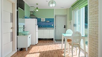 Namhae Montmartre Pension