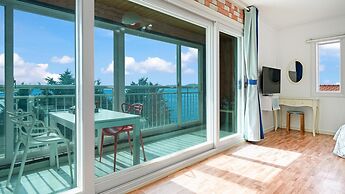 Namhae Montmartre Pension