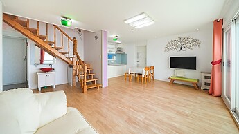 Namhae Montmartre Pension