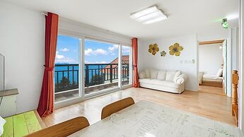 Namhae Montmartre Pension