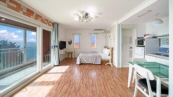 Namhae Montmartre Pension