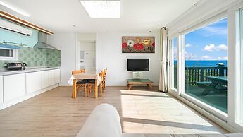 Namhae Montmartre Pension