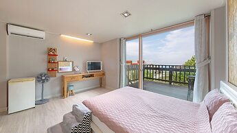Goseong Sea&star Pension