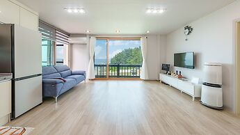 Goseong Sea&star Pension