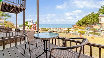 Goseong Sea&star Pension