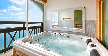 Ganghwa Hana & Alice spa Pension