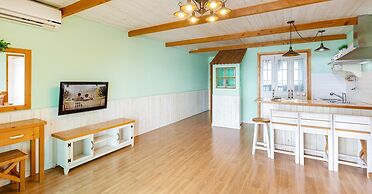 Ganghwa Hana & Alice spa Pension