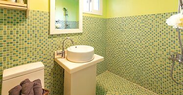 Ganghwa Hana & Alice spa Pension