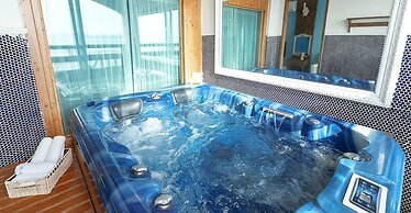 Ganghwa Hana & Alice spa Pension