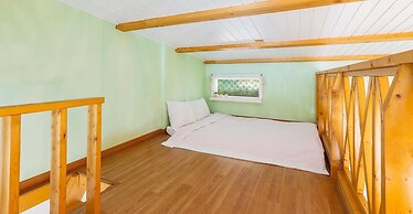 Ganghwa Hana & Alice spa Pension