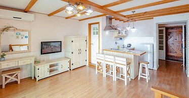 Ganghwa Hana & Alice spa Pension