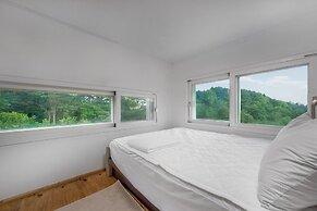 Yangyang Slowstay Pension