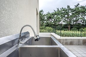 Yangyang Slowstay Pension