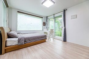 Yangyang Slowstay Pension