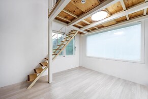 Yangyang Slowstay Pension