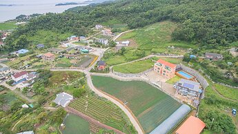 Ganghwa Paeng Namu Pension