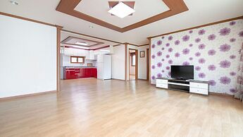 Ganghwa Paeng Namu Pension