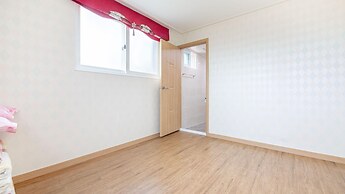 Ganghwa Paeng Namu Pension