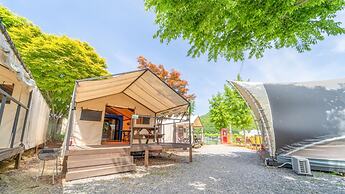Nami Island Healing Leisure Camping&glamping