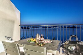 Yeosu Lastella Pension