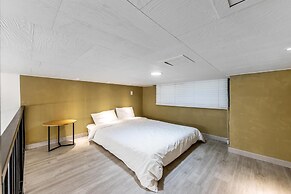 Yeosu Lastella Pension