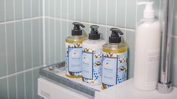 Gosung Shalala Private Pool & Spa Villa