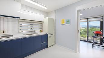 Gosung Shalala Private Pool & Spa Villa