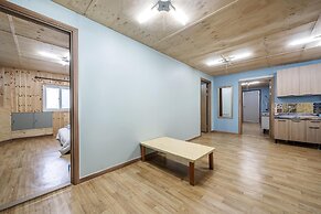 Goseong Jjun Camping Pension