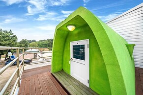 Goseong Jjun Camping Pension