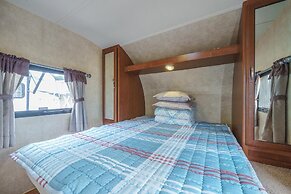 Goseong Jjun Camping Pension