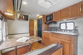 Goseong Jjun Camping Pension