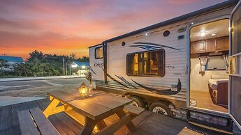 Goseong Jjun Camping Pension