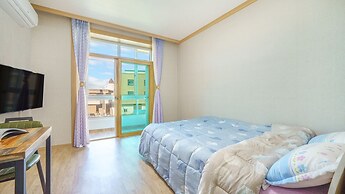 Goseong Gamnamu Pension