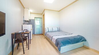 Goseong Gamnamu Pension